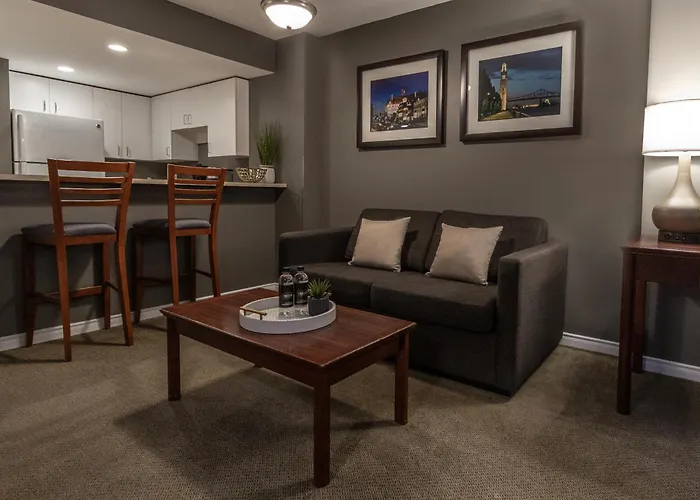 Hotel Faubourg Montreal Centre-Ville Downtown